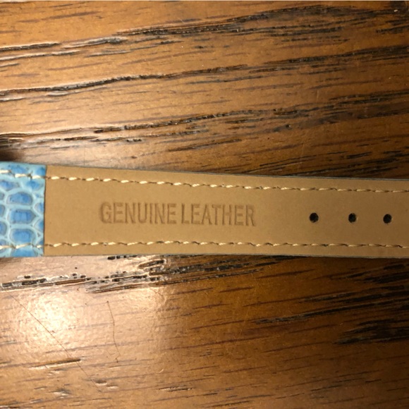 EUC Lucien Piccard Watch - Picture 2 of 7